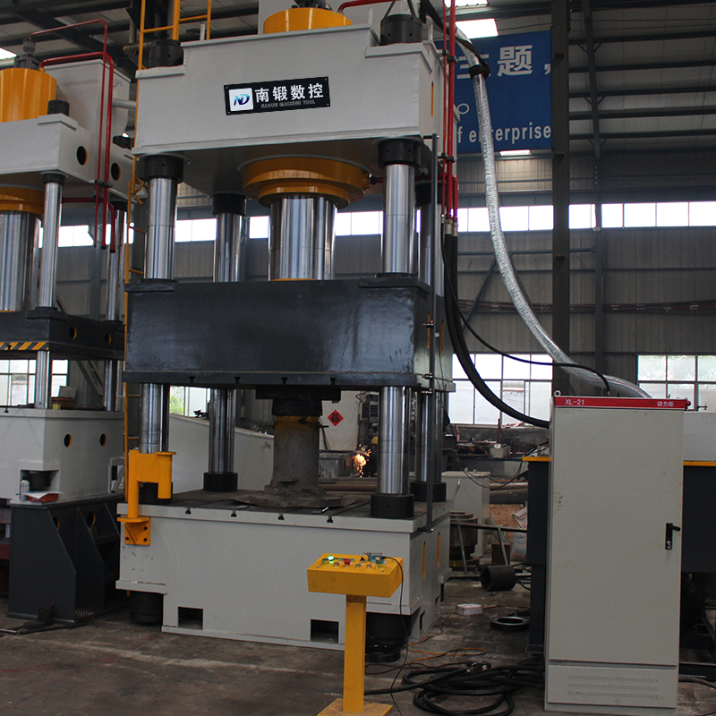 坩堝成型油壓機(jī)630噸四柱液壓機(jī)粉末成型壓力機(jī)