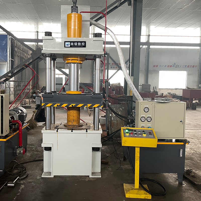 100噸四柱液壓機(jī)結(jié)構(gòu)簡(jiǎn)介