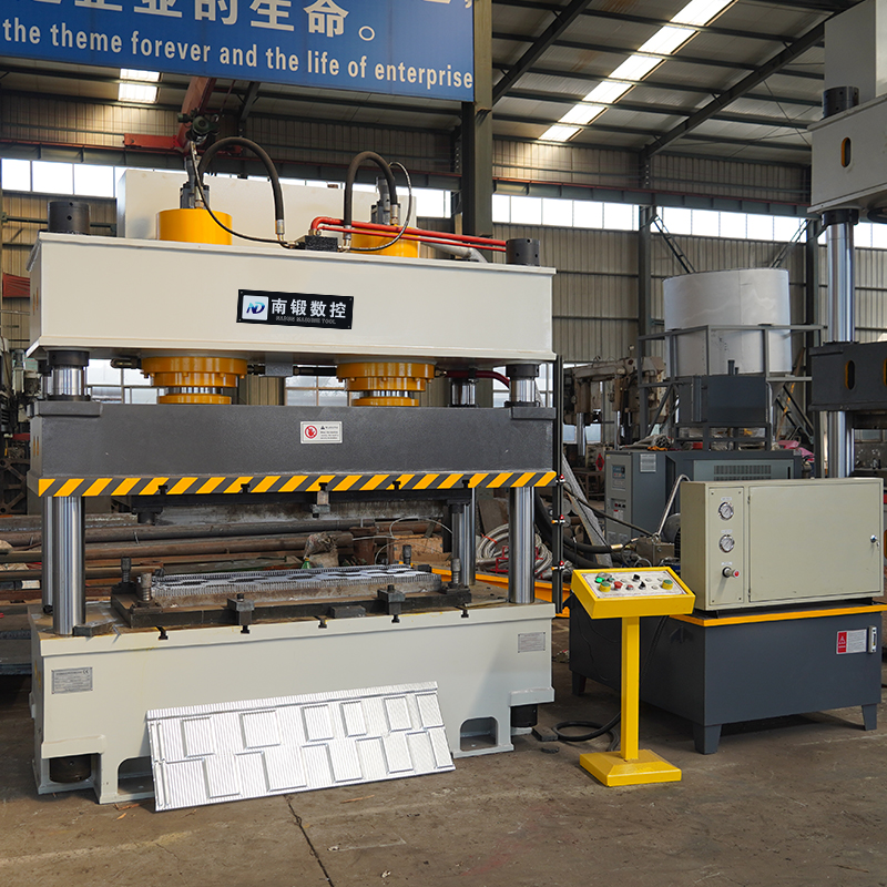 彩石瓦成型液壓機315噸雙缸四柱油壓機試機視頻