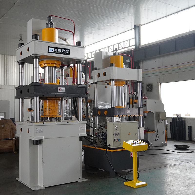 滕州廠家200噸液壓機(jī) 上門安裝三梁四柱油壓機(jī) 快速三梁四柱液壓機(jī)