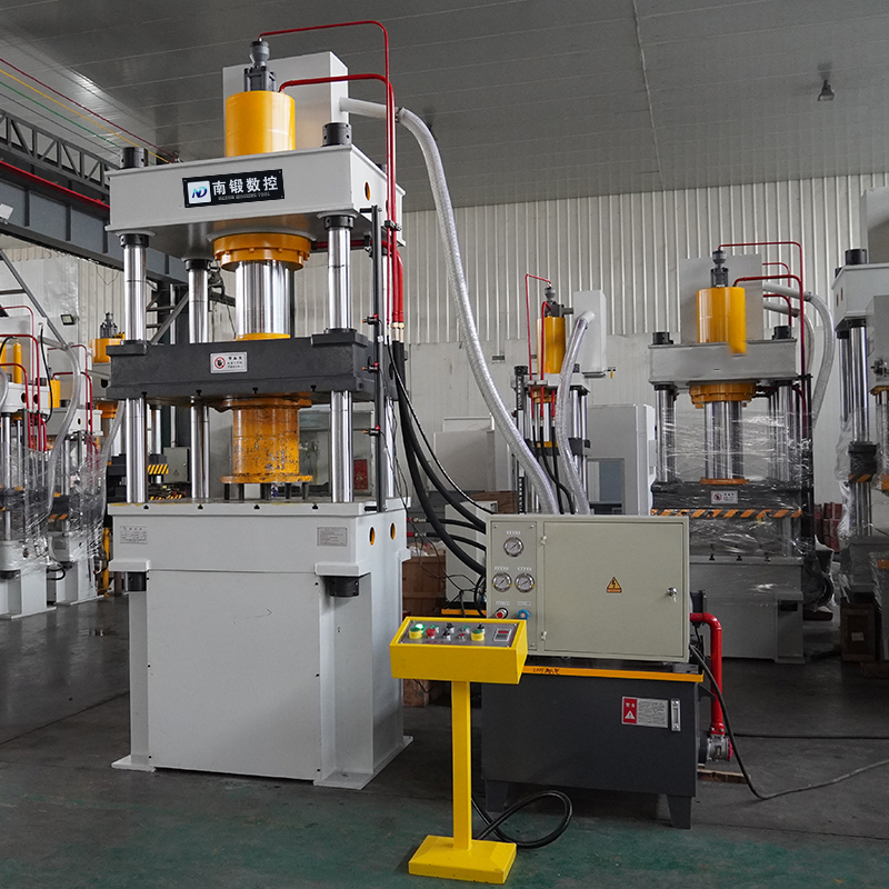 滕州廠家200噸液壓機(jī) 上門安裝三梁四柱油壓機(jī) 快速三梁四柱液壓機(jī)