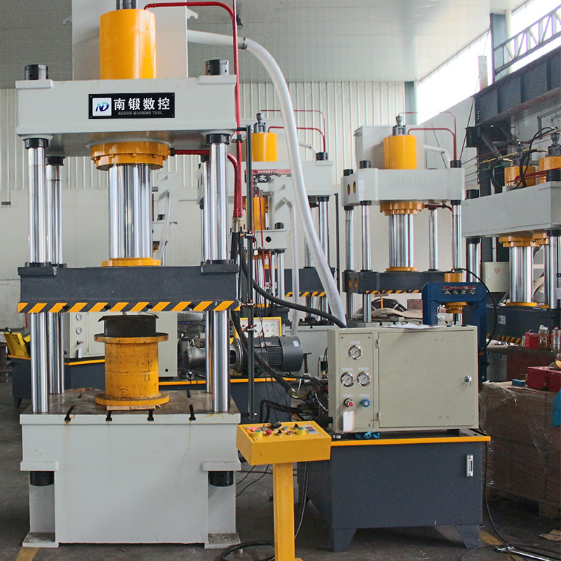 油壓機(jī)如何排氣