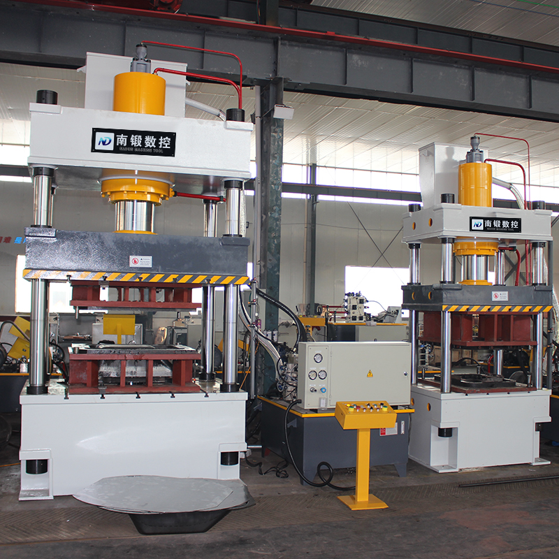 滕州灰斗車成型生產(chǎn)線設(shè)備315噸灰斗車?yán)焖闹蛪簷C