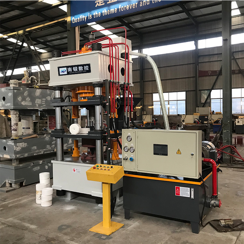 315噸鹽磚機牛羊舔磚液壓機粉末成型壓力機四柱油壓機滕州