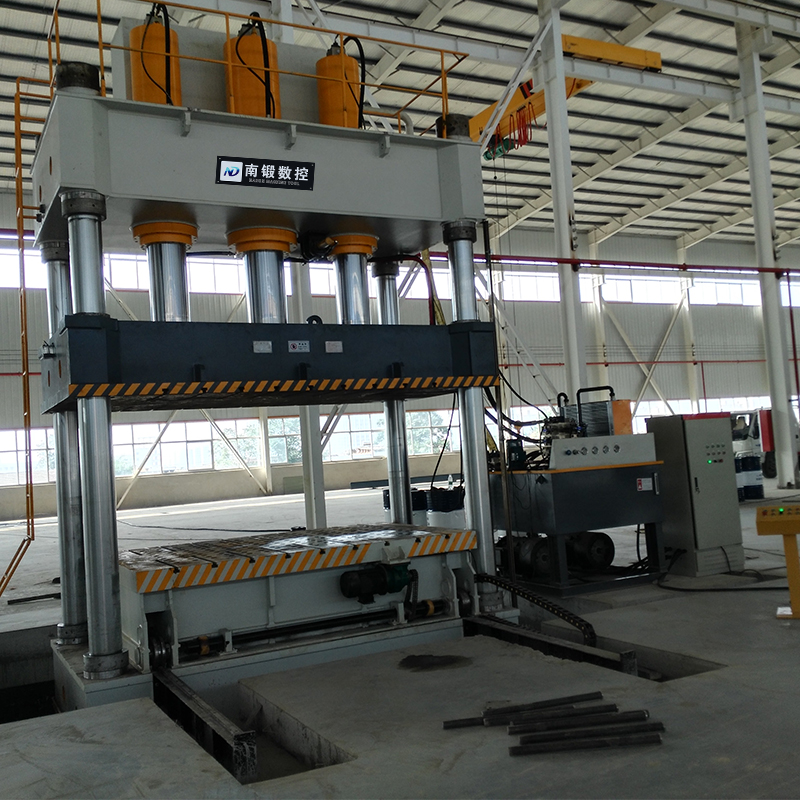 800噸四柱液壓機雙缸大臺面三梁四柱油壓機液壓機廠家滕州