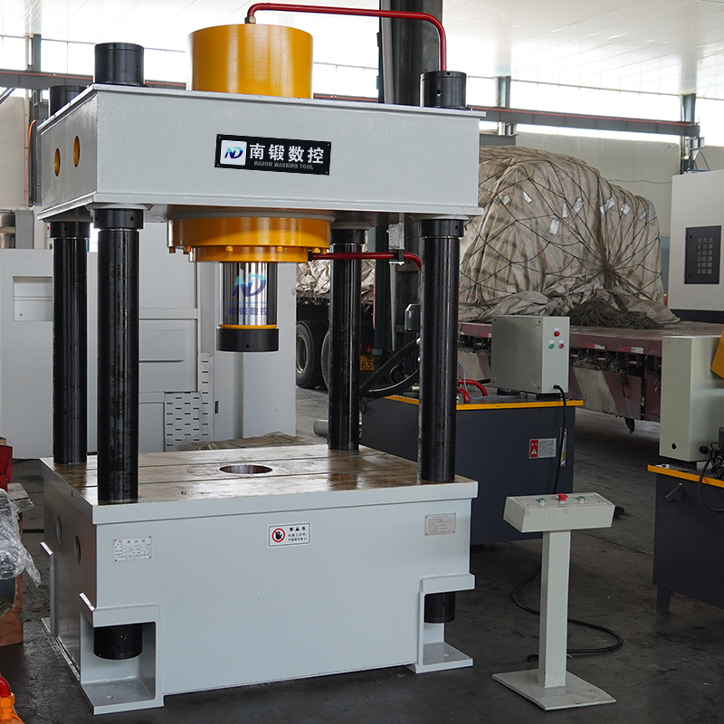 200噸多功能油壓機兩梁四柱壓力機滕州