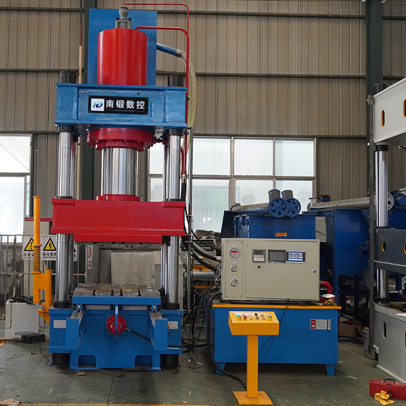 500噸油壓機 復合材料熱壓成型油壓機 四柱壓力機 500噸油壓機 復合材料熱壓成型油壓機 四柱壓力機