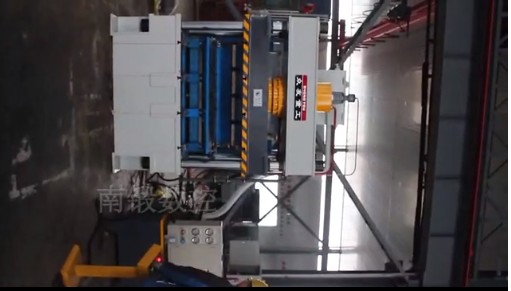 315噸營養(yǎng)土育苗塊成型液壓機(jī)試機(jī)視頻 