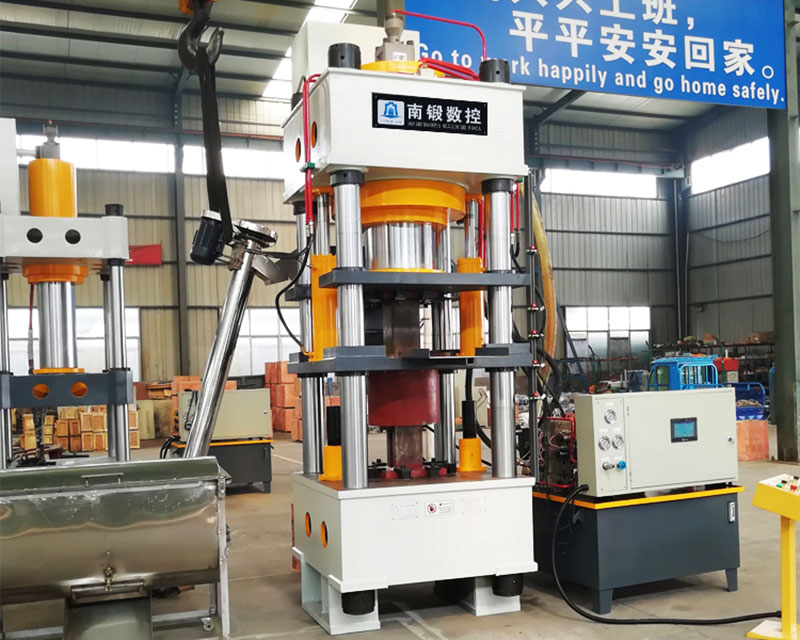 滕州油壓機(jī)廠家怎么樣呀？性價(jià)比怎么樣？