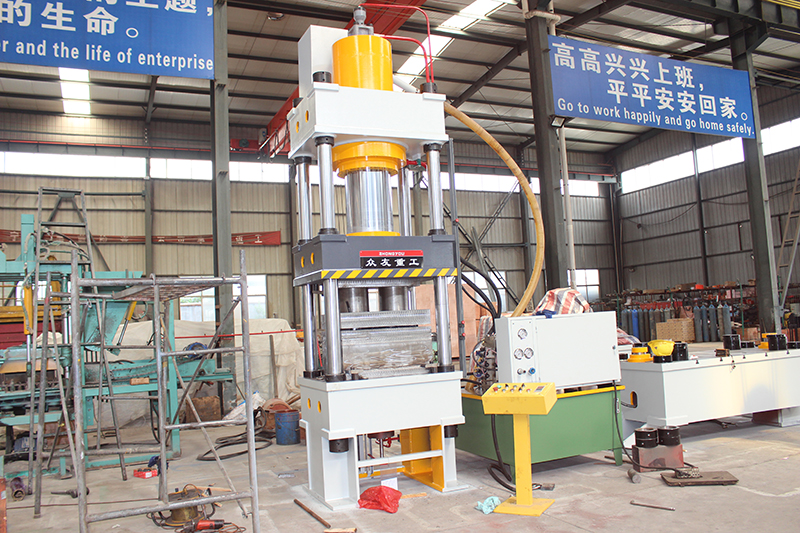 廠家直銷三梁四柱粉末成型油壓機315