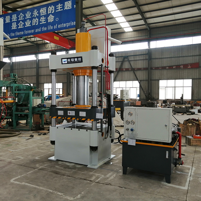 滕州廠家200噸液壓機(jī) 上門安裝三梁四柱油壓機(jī) 快速三梁四柱液壓機(jī)