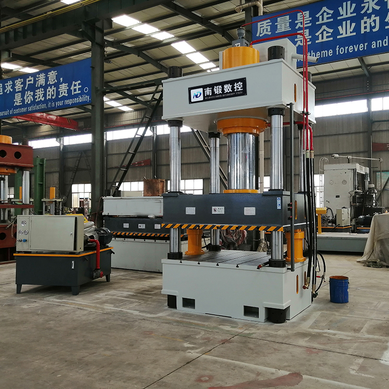 特價直銷400噸壓力機1600x900三梁四柱液壓機不銹鋼水槽成型油壓機封頭拉伸液壓機