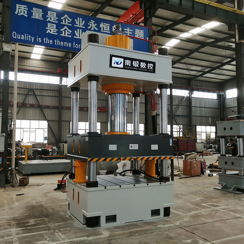 特價直銷400噸壓力機1600x900三梁四柱液壓機不銹鋼水槽成型油壓機封頭拉伸液壓機