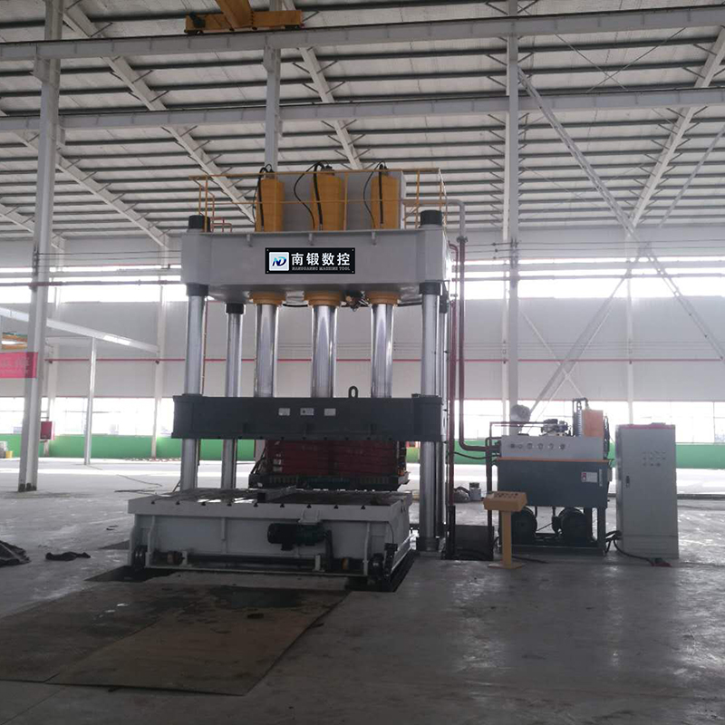 800噸三缸三梁四柱壓力機帶移動工作臺液壓機壓汽車配件油壓機