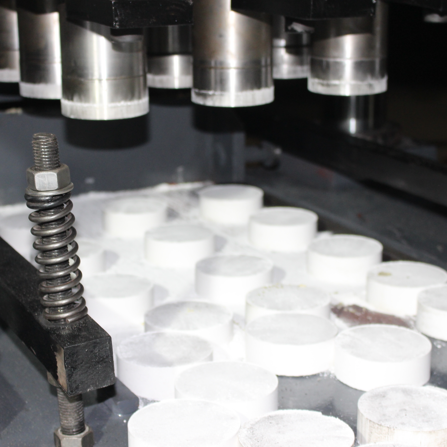 315噸硼砂全自動粉末成型油壓機硼砂成型壓塊機