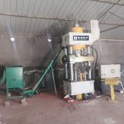 牛羊舔磚液壓機滕州南鍛做的怎么樣