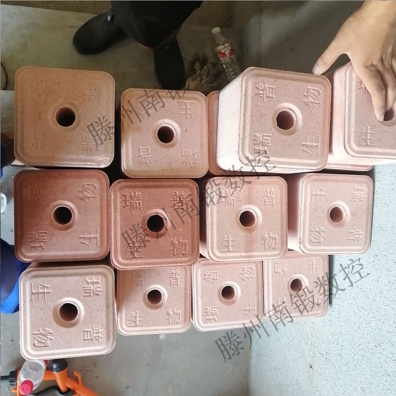 采購315噸牛羊舔磚液壓機求推薦質量好廠家？