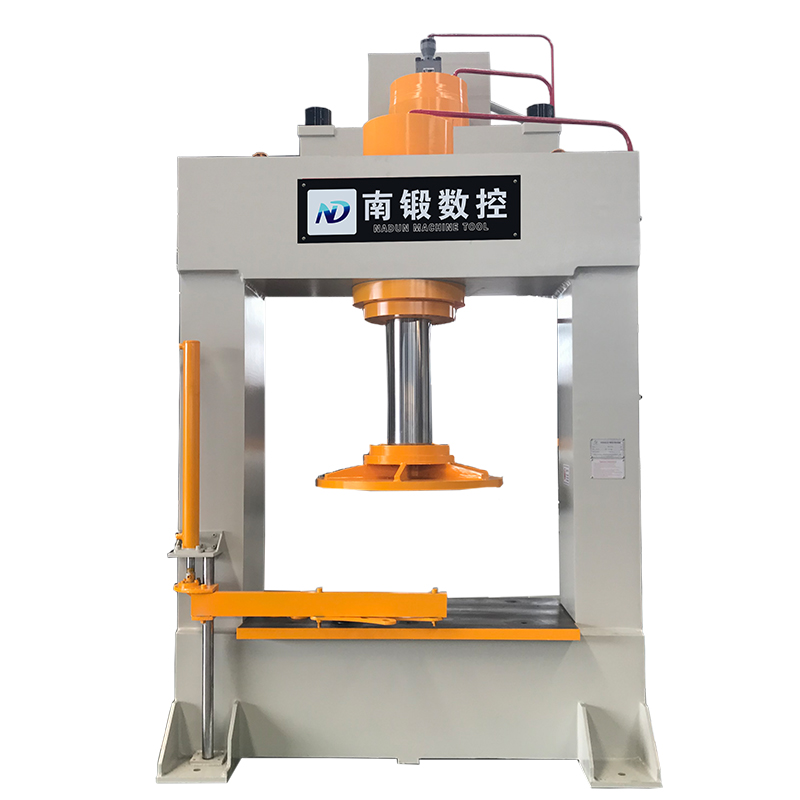 300t工程車輪胎壓裝油壓機，300噸壓胎機帶移動工作臺