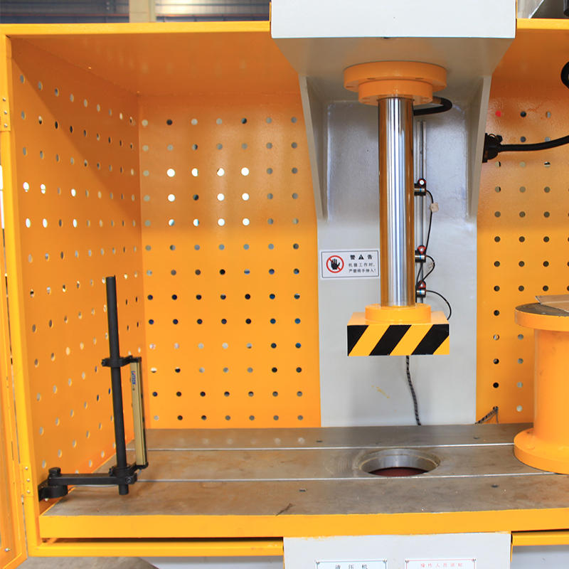 100T單臂油壓機，帶PLC防護罩C形油壓機