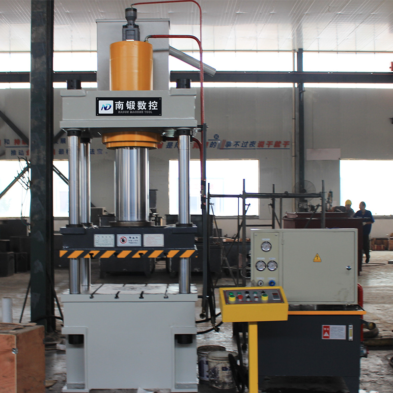 200t常規三梁四柱油壓機試機視頻