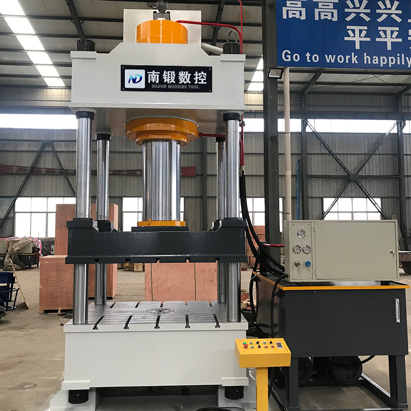 500T三梁四柱油壓機(jī)，500噸常規(guī)油壓機(jī)