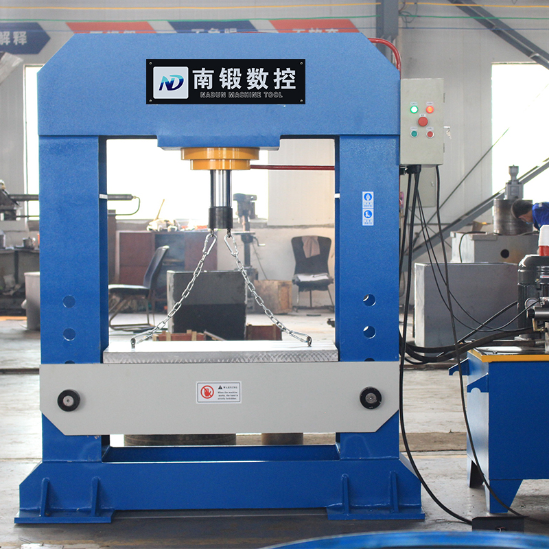 100t龍門油壓機試機