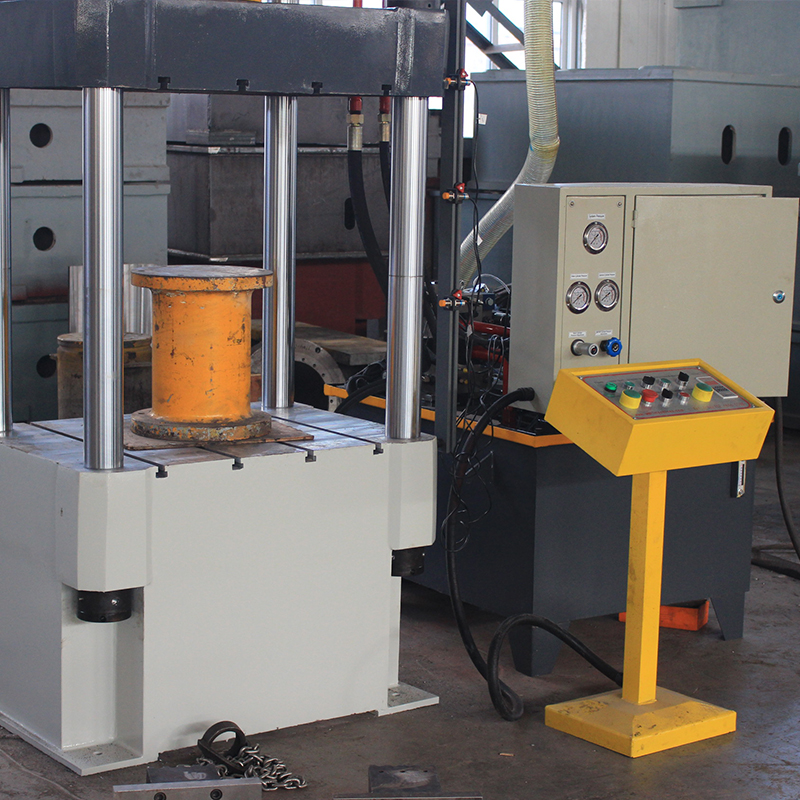 滕州200T四柱油壓機，200噸壓裝成型油壓機