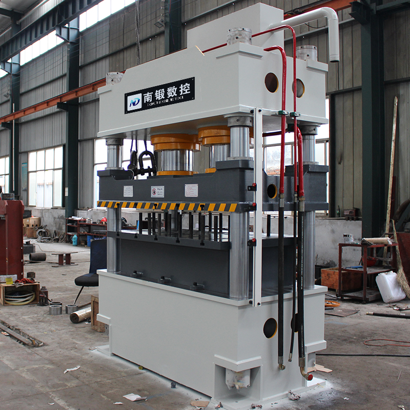 630T雙缸四柱油壓機，630噸汽車鈑金成型油壓機