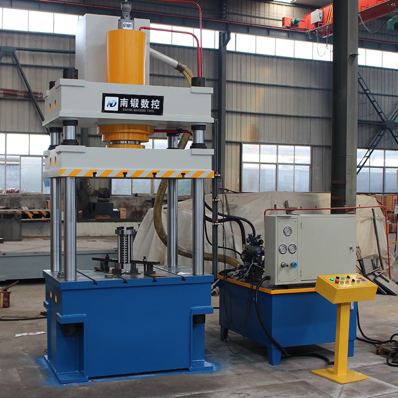 150噸四柱液壓機冷擠壓成型壓力機齒輪一次成型油壓機