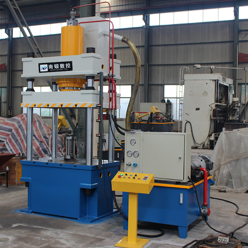 150噸四柱液壓機冷擠壓成型壓力機齒輪一次成型油壓機