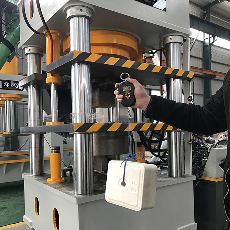 全自動(dòng)粉末成型液壓機(jī)500t牛羊舔磚鹽磚機(jī)10公斤鹽塊油壓機(jī)