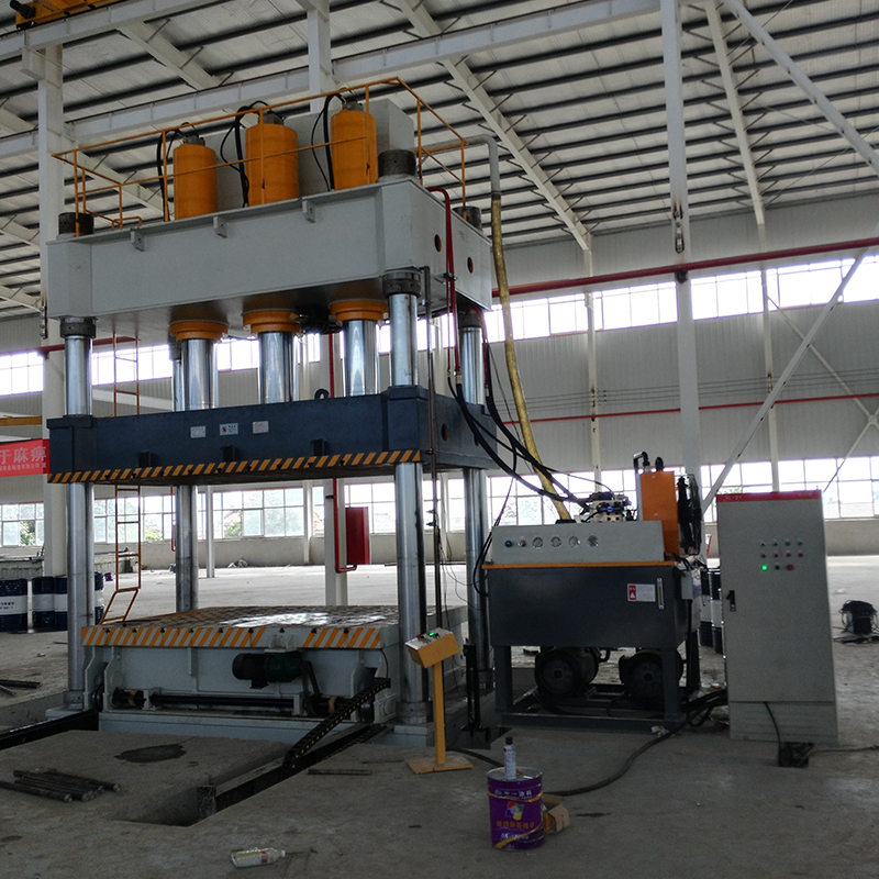 800噸四柱液壓機雙缸大臺面三梁四柱油壓機液壓機廠家滕州南鍛