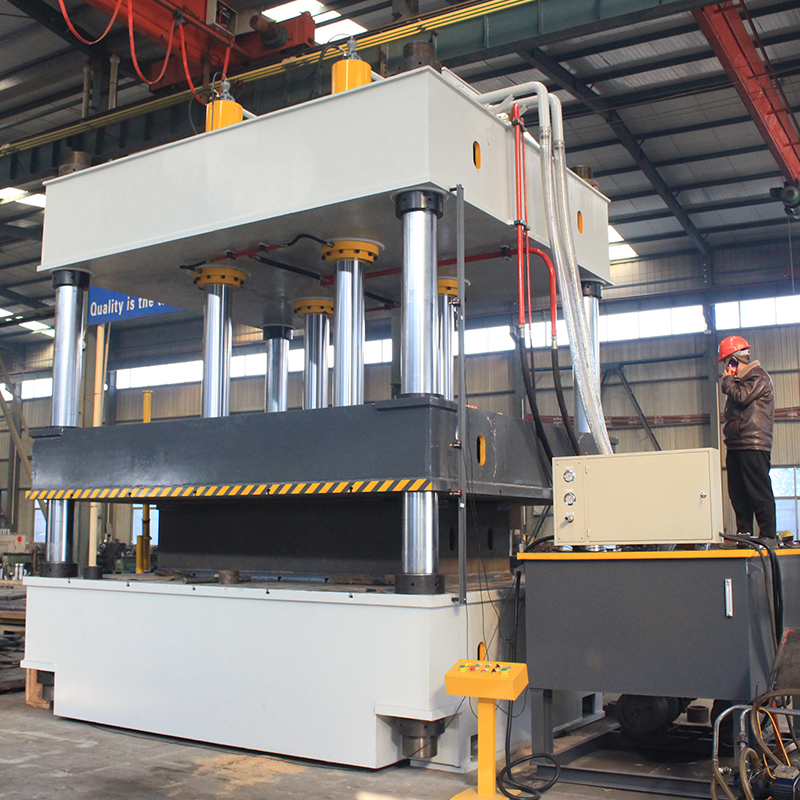 630噸四柱油壓機(jī)定制油壓機(jī)大臺(tái)面壓力機(jī)