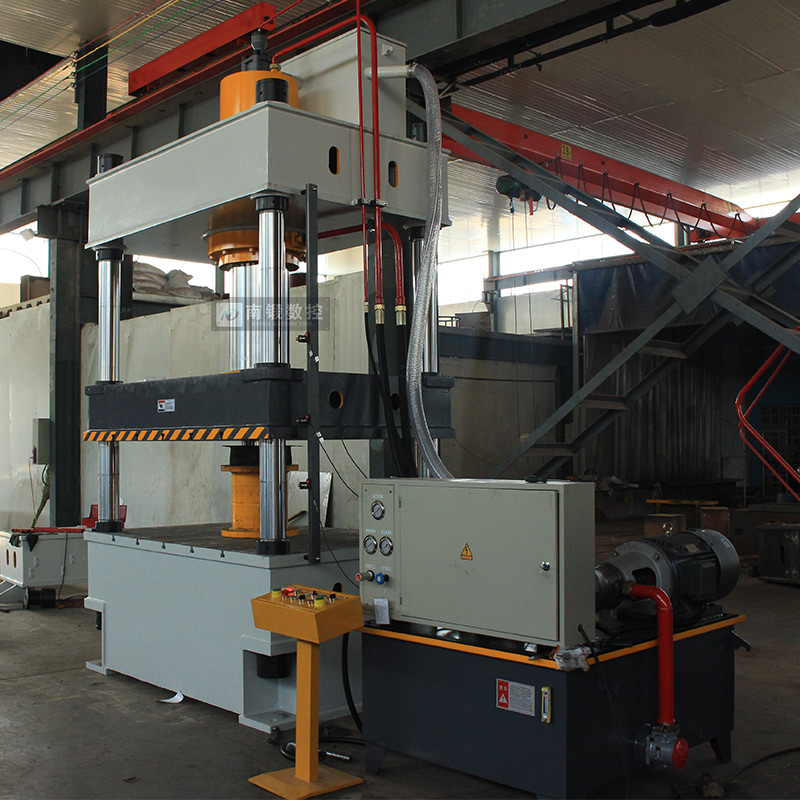 315噸油壓機三梁四柱油壓機