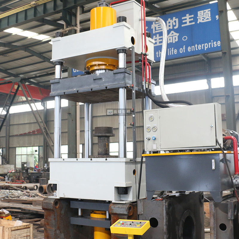 315噸拉伸機(jī)四柱油壓機(jī)滕州不銹鋼金屬薄板成型壓力機(jī)南鍛數(shù)控 315噸拉伸機(jī)四柱油壓機(jī)滕州不銹鋼金屬薄板成型壓力機(jī)南鍛數(shù)控