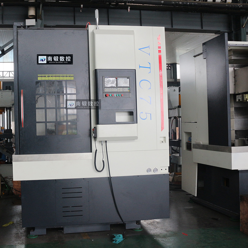 數(shù)控立式車床VTC750重切削數(shù)控立車制動鼓輪轂立車滕州