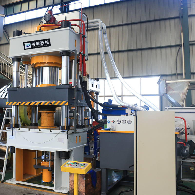 630噸拉伸機不銹鋼金屬薄板拉伸成型油壓機滕州南鍛數控 630噸拉伸機不銹鋼金屬薄板拉伸成型油壓機滕州南鍛數控