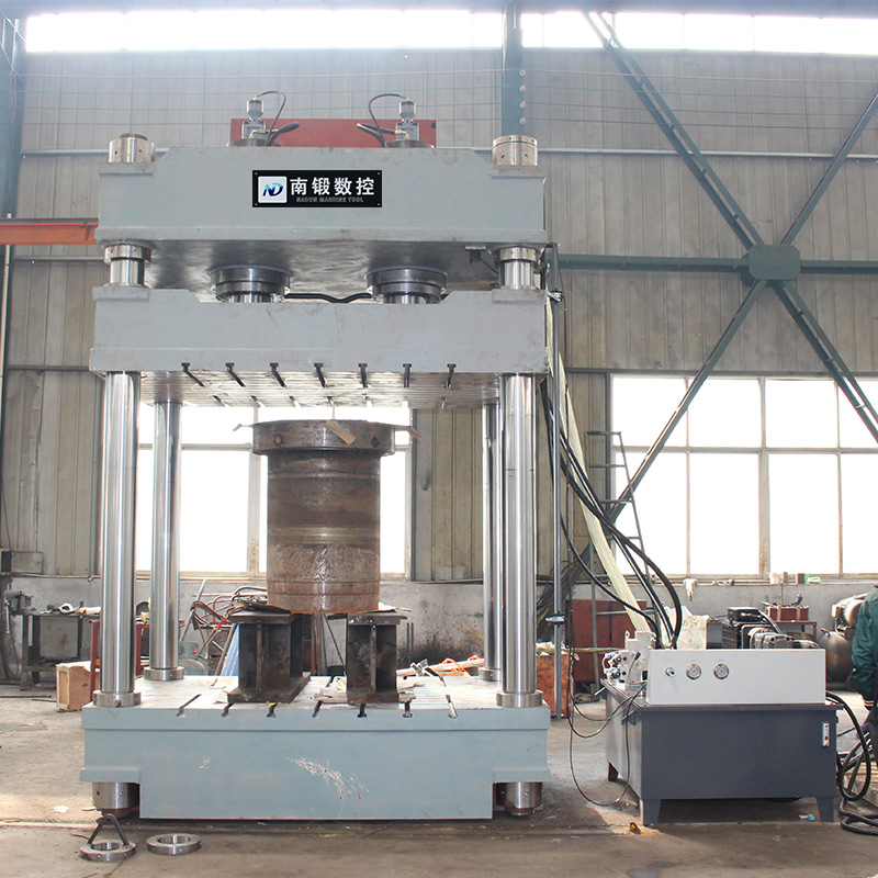 400噸雙缸大臺面落料成型油壓機(jī)定制液壓機(jī)