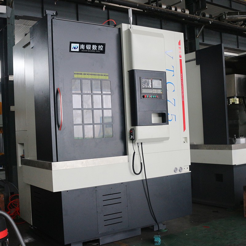 小型數控立車700數控立式車床高速高精密數控立車